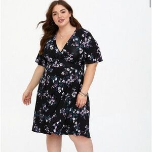 Torrid Black & Purple Floral Jersey Skater Short Sleeve Mini Dress Size 1X